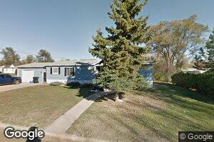206 2nd St N, Hettinger, ND 58639