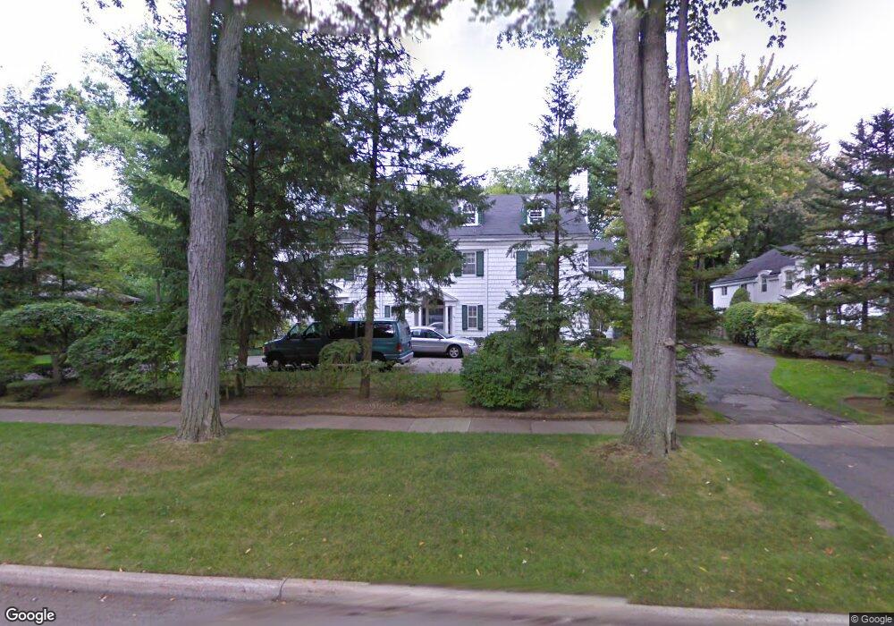 176 Vendome Rd, Grosse Pointe Farms, MI 48236 - photo 1