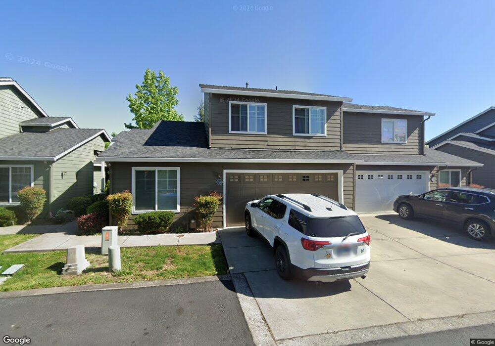 2534 Mistletoe Ct, Central Point, OR 97502 - photo 1
