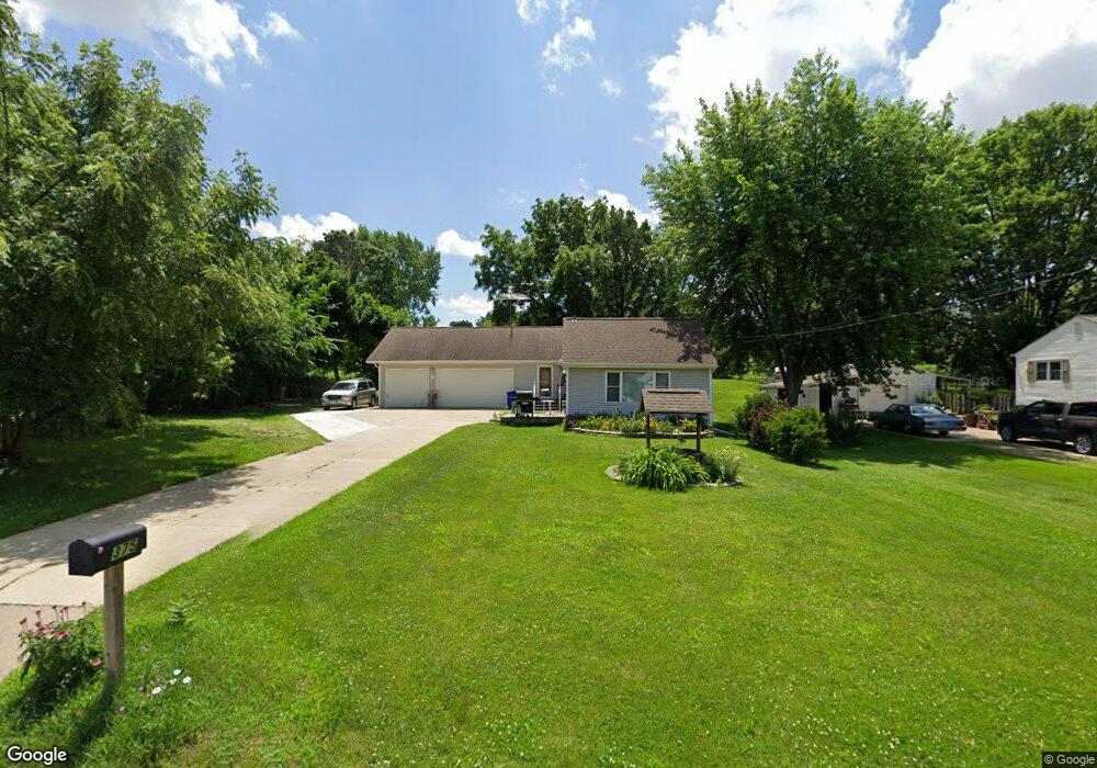 375 27th Ave SW, Cedar Rapids, IA 52404 - photo 1