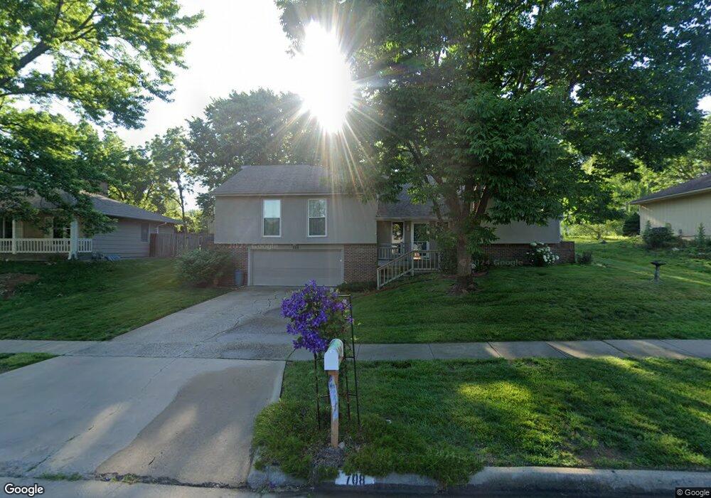708 SW Morningside Rd, Topeka, KS 66606 - photo 1