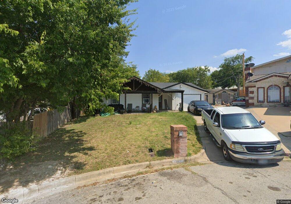 3302 Vandergriff Ct, Fort Worth, TX 76106 - photo 1