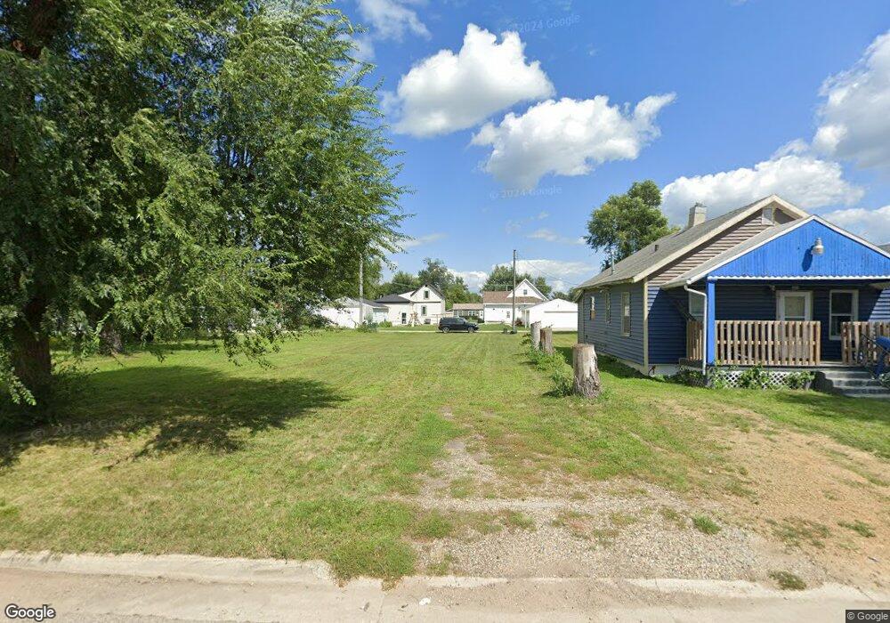 411 N 11th Ave, Marshalltown, IA 50158 - photo 1