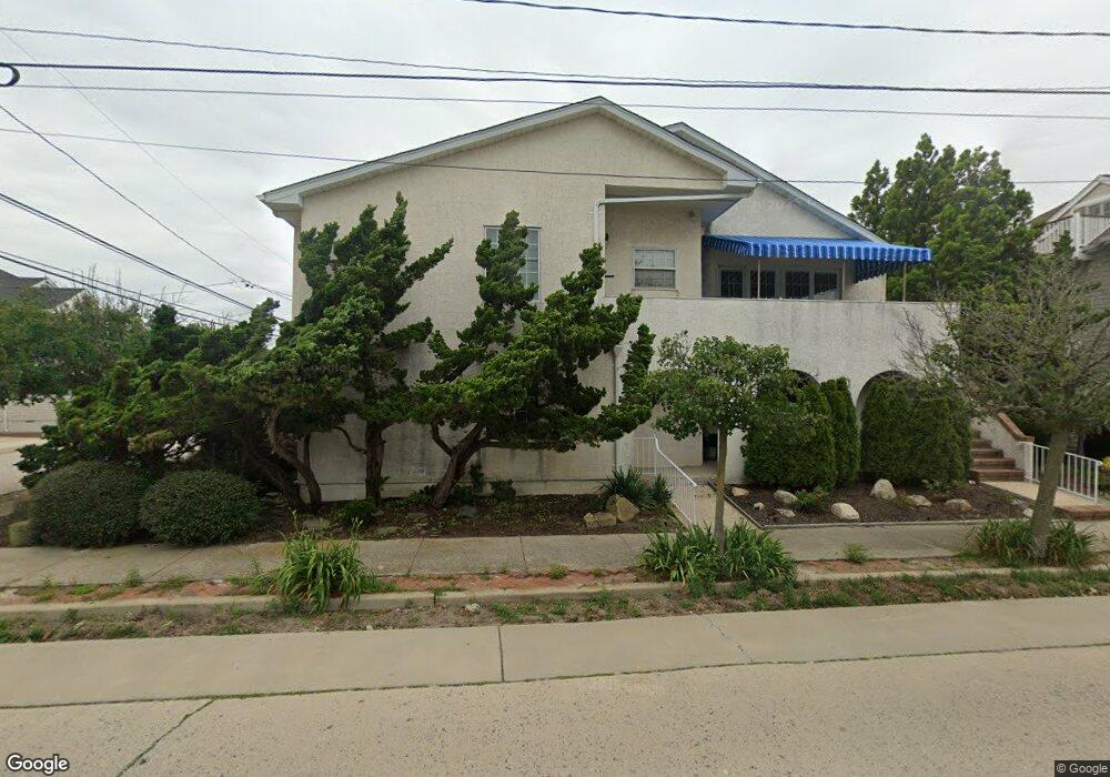 7 Beech St, Point Lookout, NY 11569 - photo 1