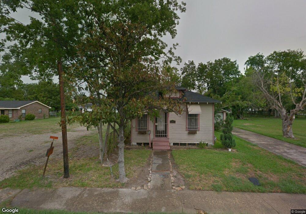 311 E 33rd St, Houston, TX 77018 - photo 1