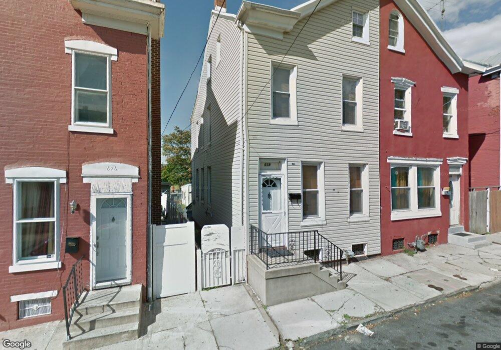 628 Thorn St, Reading, PA 19601 - photo 1