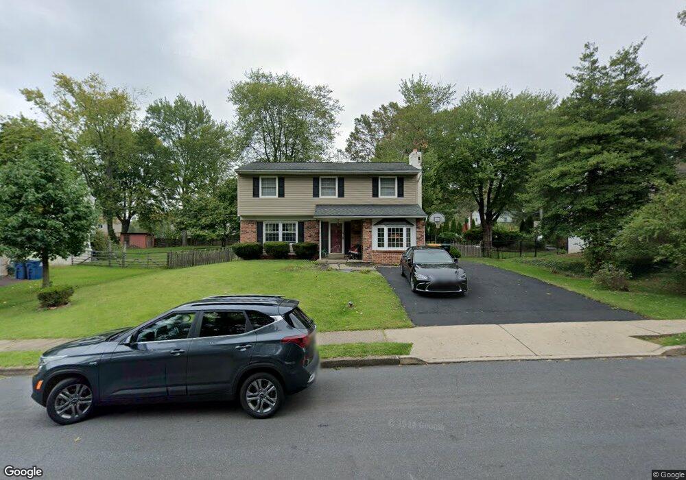 819 Yorktown St, Lansdale, PA 19446 - photo 1