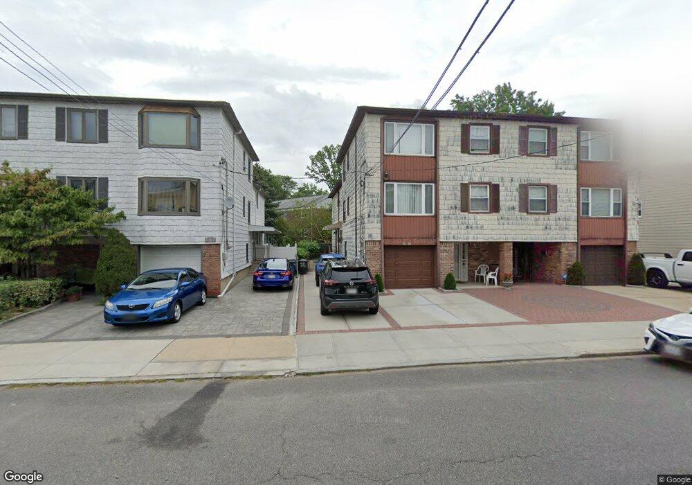 15-73 209 St unit 2, Bayside, NY 11360 - photo 1