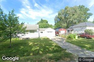 206 S Hanover St, Moweaqua, IL 62550