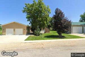 303 8th Ave, Clarence, IA 52216