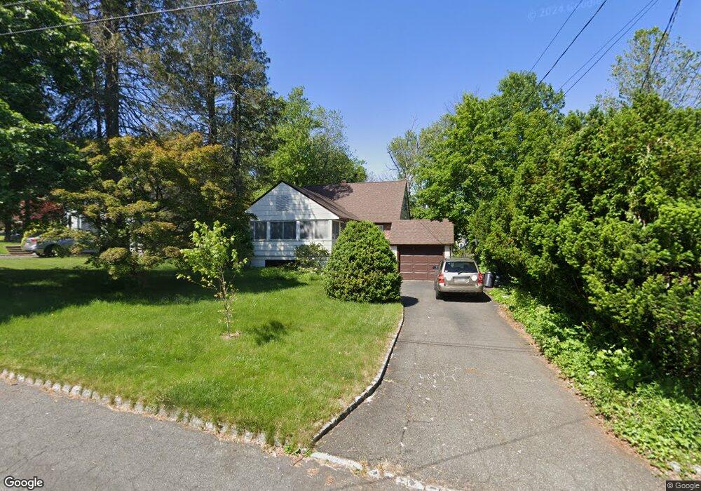 27 Forest Rd, New Providence, NJ 07974 - photo 1