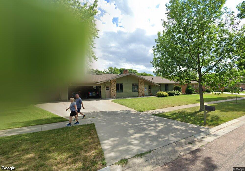 2569 Willow Rd N, Fargo, ND 58102 - photo 1