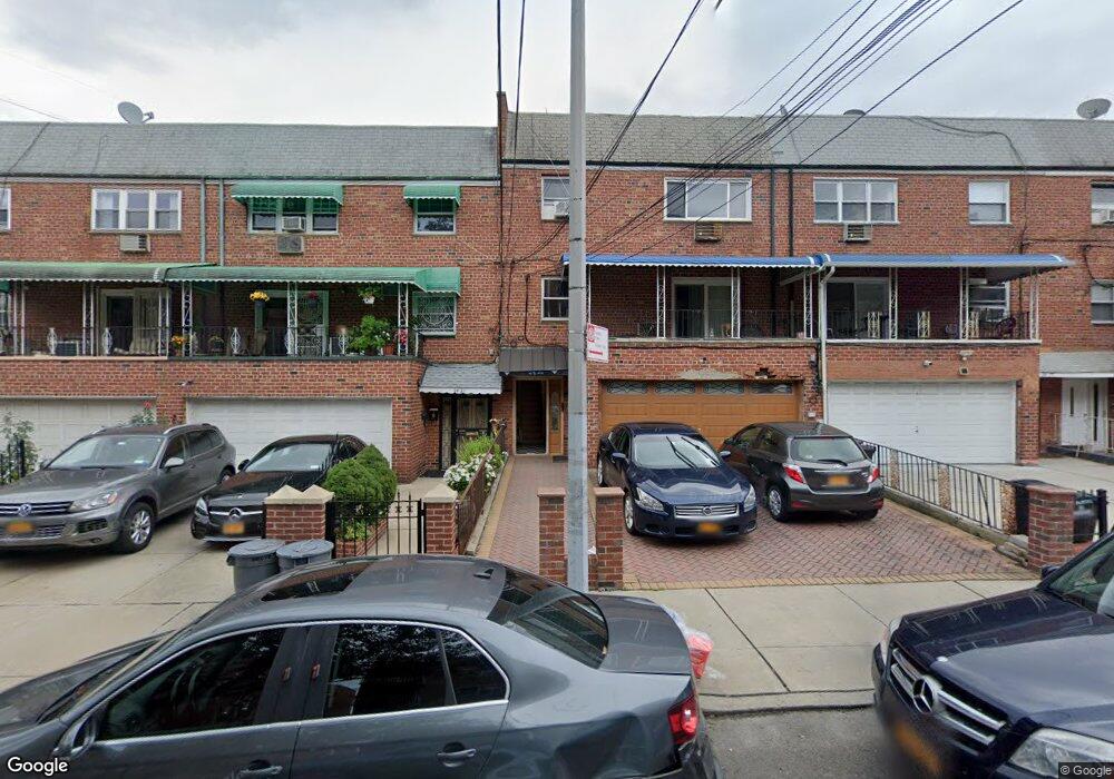 24-25 43 Rd St unit 2, New York City, NY 11103 - photo 1