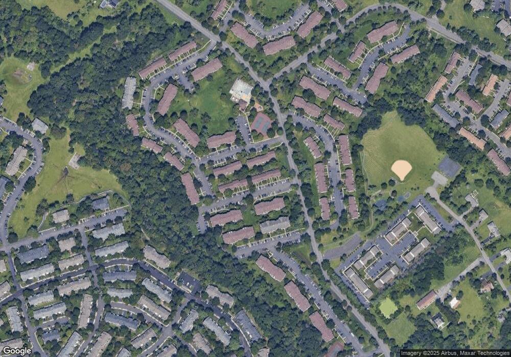 14 Lindsey Ct, Franklin Park, NJ 08823 - photo 1