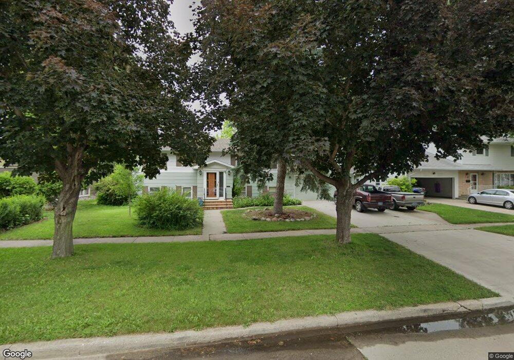 81 22nd Ave N, Fargo, ND 58102 - photo 1