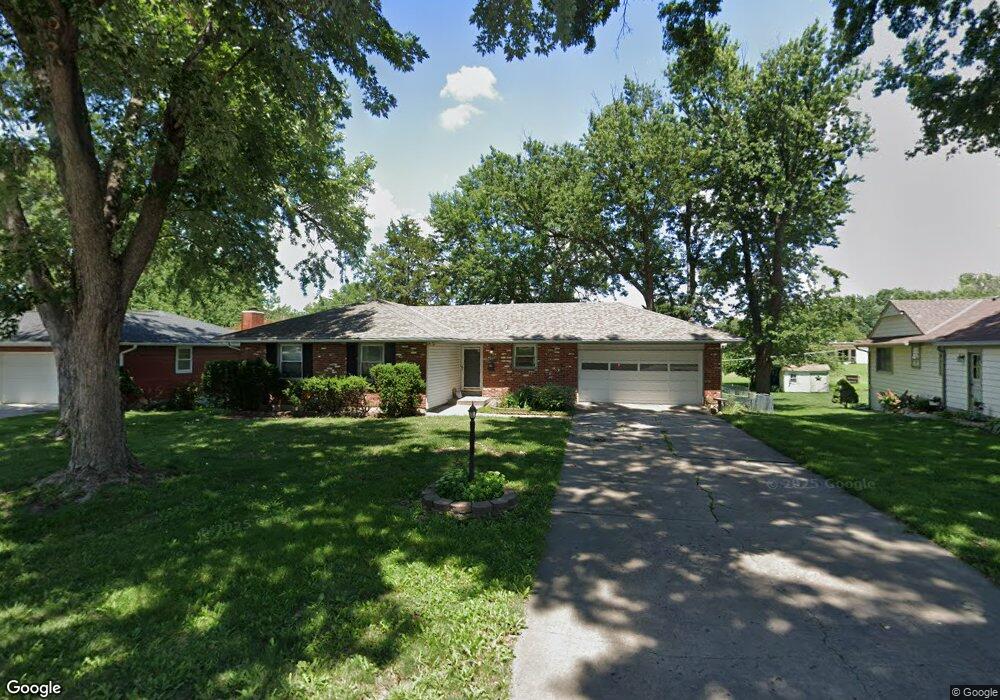 7307 Flint Dr, Shawnee, KS 66203 - photo 1