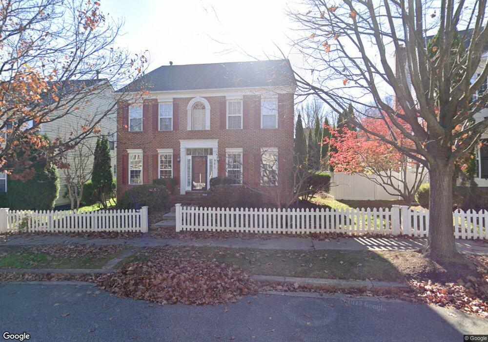 963 Featherstone St, Gaithersburg, MD 20878 - photo 1