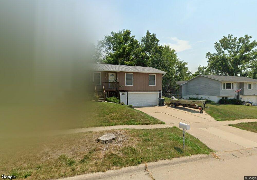 1639 18th St NW, Cedar Rapids, IA 52405 - photo 1