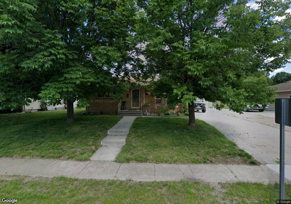 4035 Columbia St, Des Moines, IA 50313 - photo 1