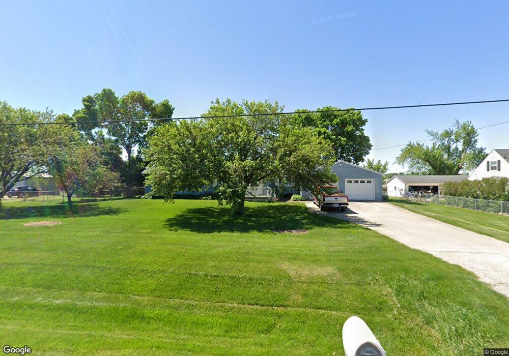 4211 33rd Ave SW, Cedar Rapids, IA 52404 - photo 1