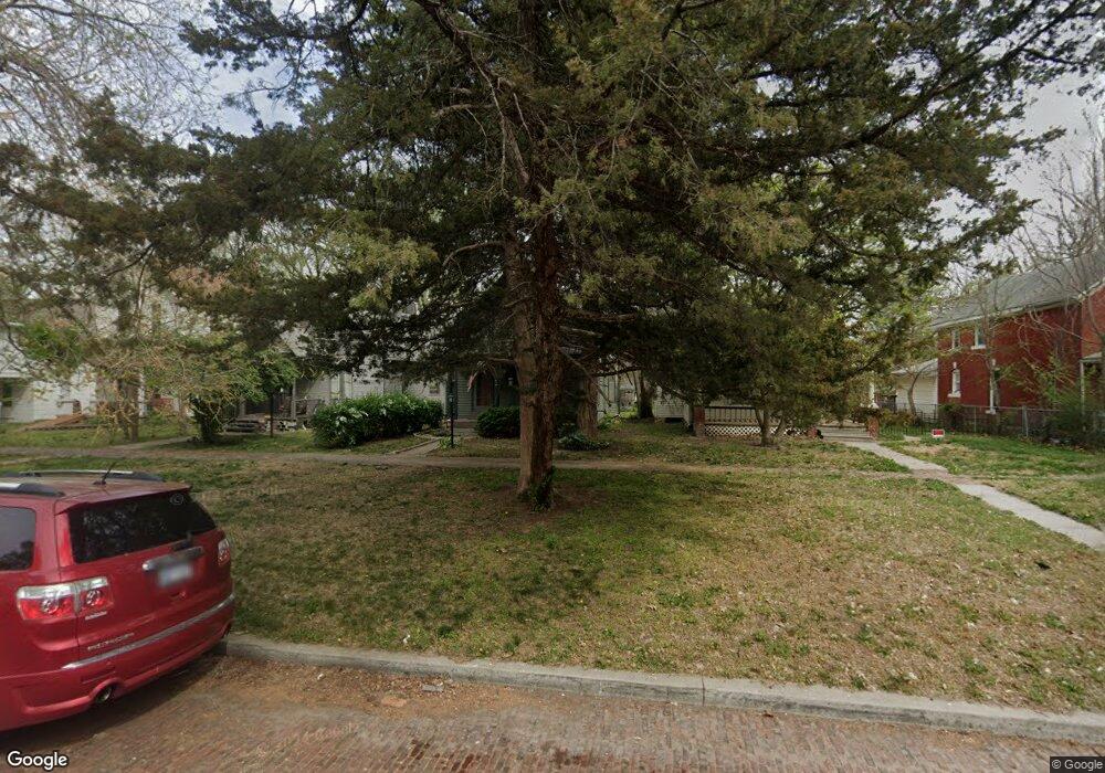 414 SW Clay St, Topeka, KS 66606 - photo 1