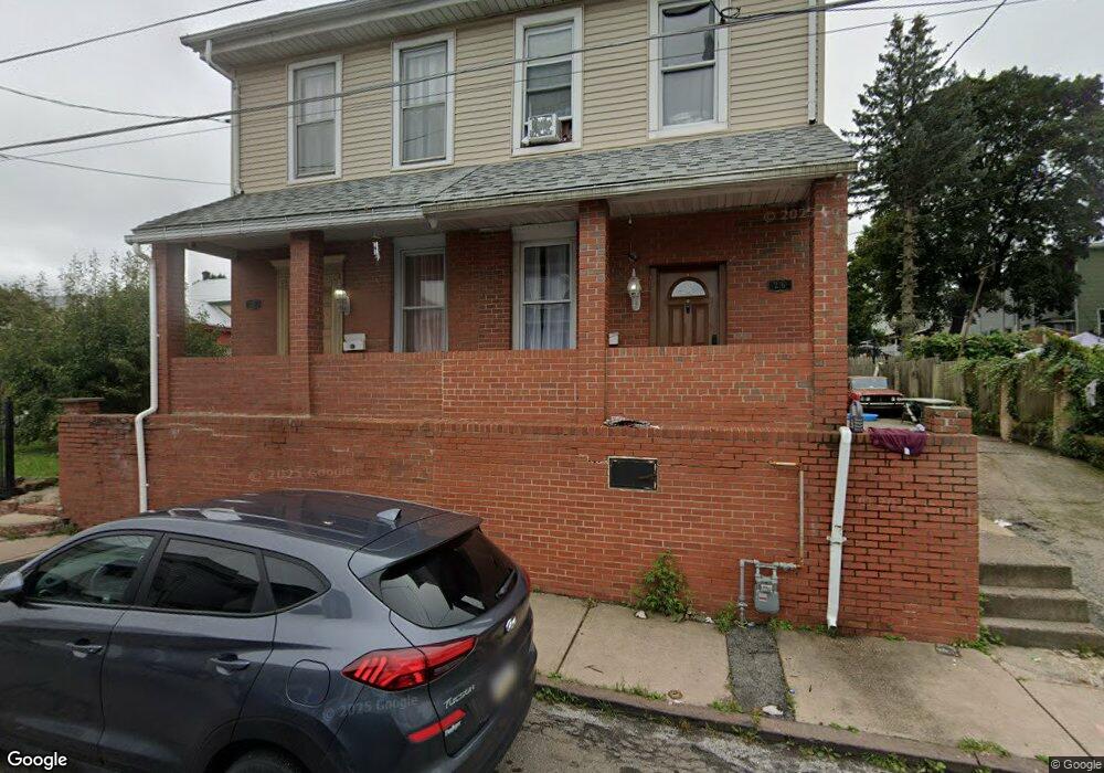 218 E Chestnut St, Hazleton, PA 18201 - photo 1