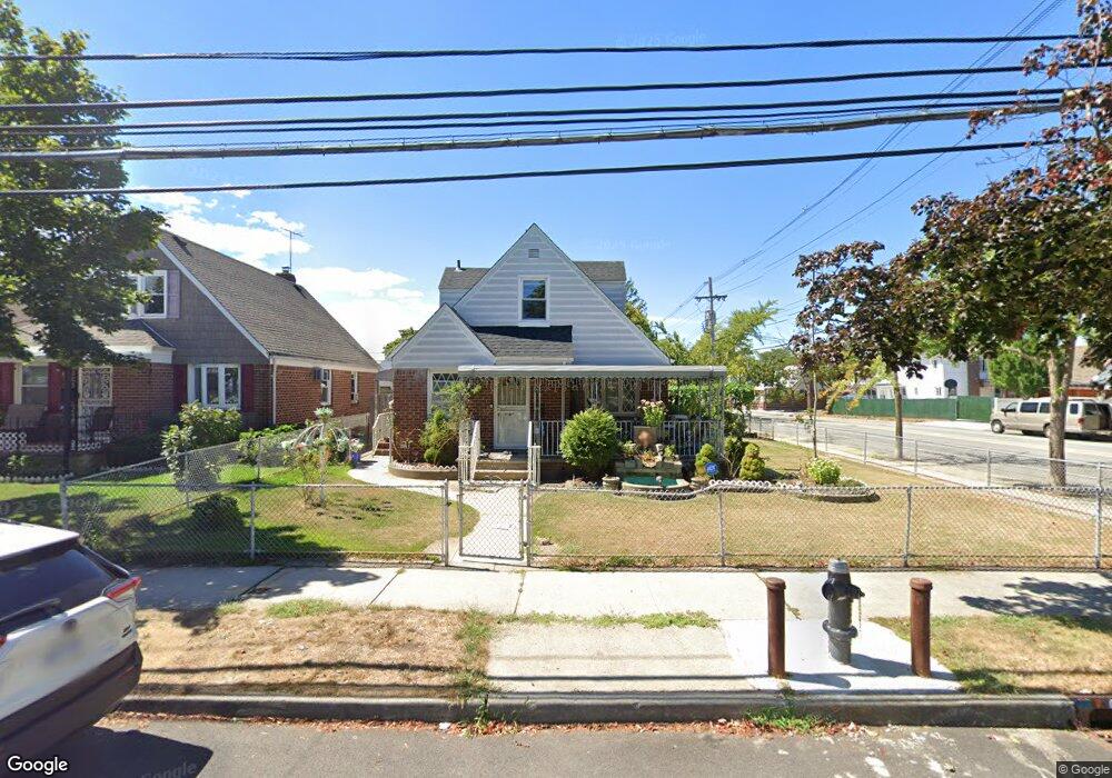 82-04 260th St, Glen Oaks, NY 11004 - photo 1