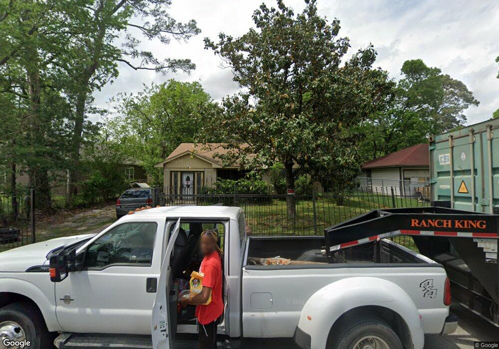 7247 Lakewood Dr, Houston, TX 77016 - photo 1