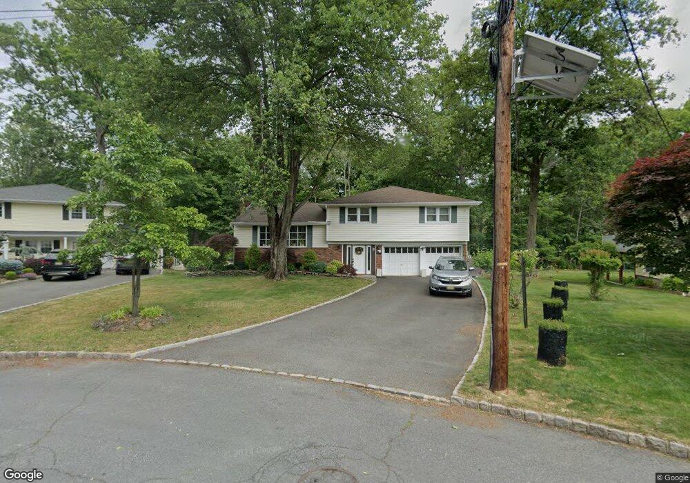 6 Manor Rd, Livingston, NJ 07039 - photo 1