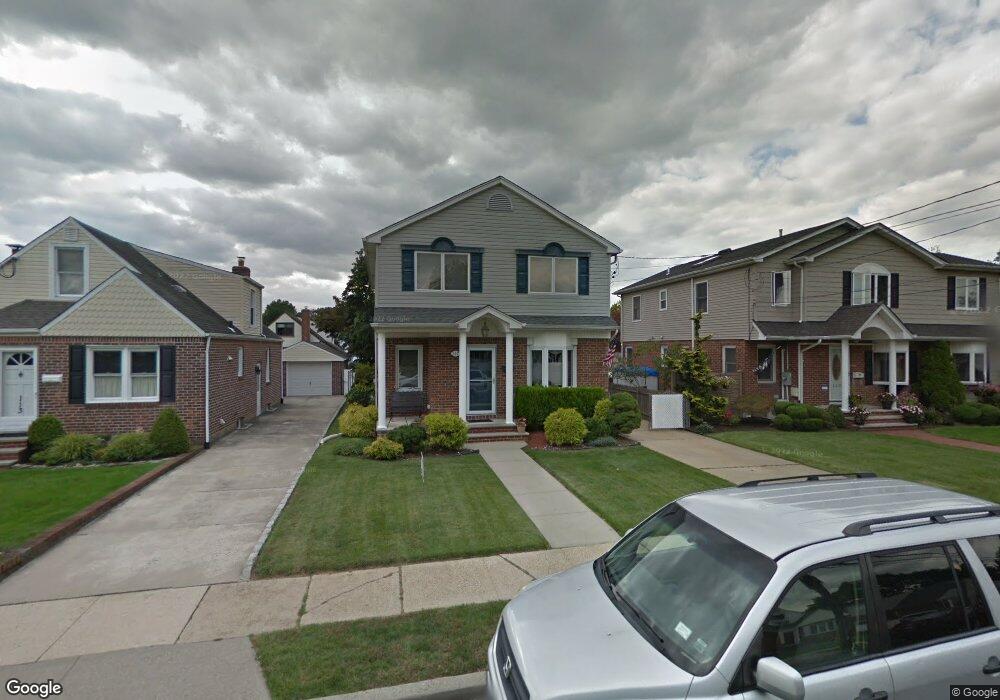 117 Roxbury Rd, Franklin Square, NY 11010 - photo 1