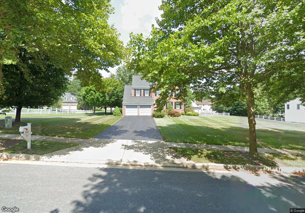 8201 Crest Rd, Laurel, MD 20723 - photo 1