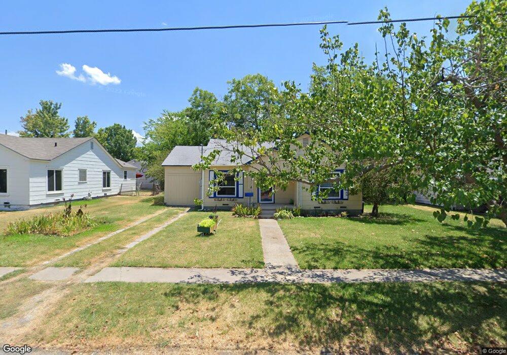 902 Gladney St, Gainesville, TX 76240 - photo 1