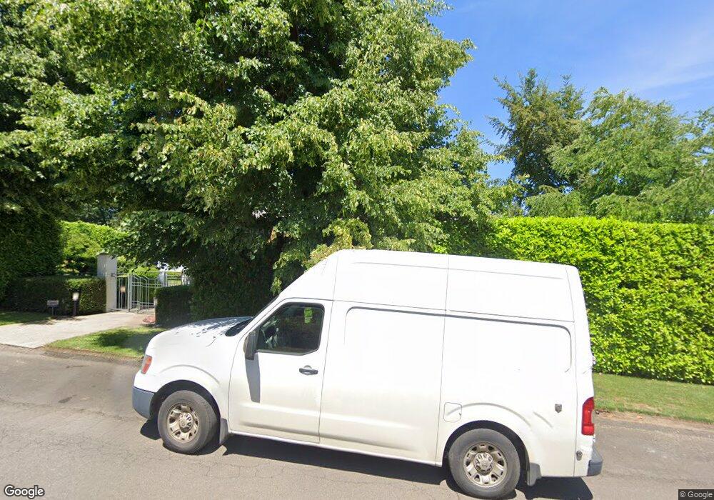 1131 Skyland Dr, Lake Oswego, OR 97034 - photo 1