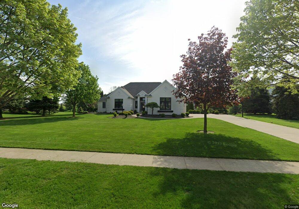 131 Clarmarc Dr, Frankenmuth, MI 48734 - photo 1