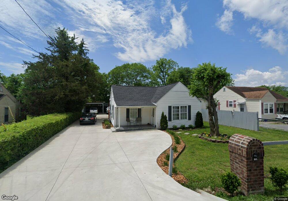 326 Maplewood Dr, Shelbyville, TN 37160 - photo 1