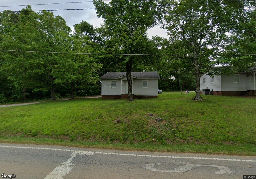 1212 E Fairfield Rd, High Point, NC 27263 - photo 1