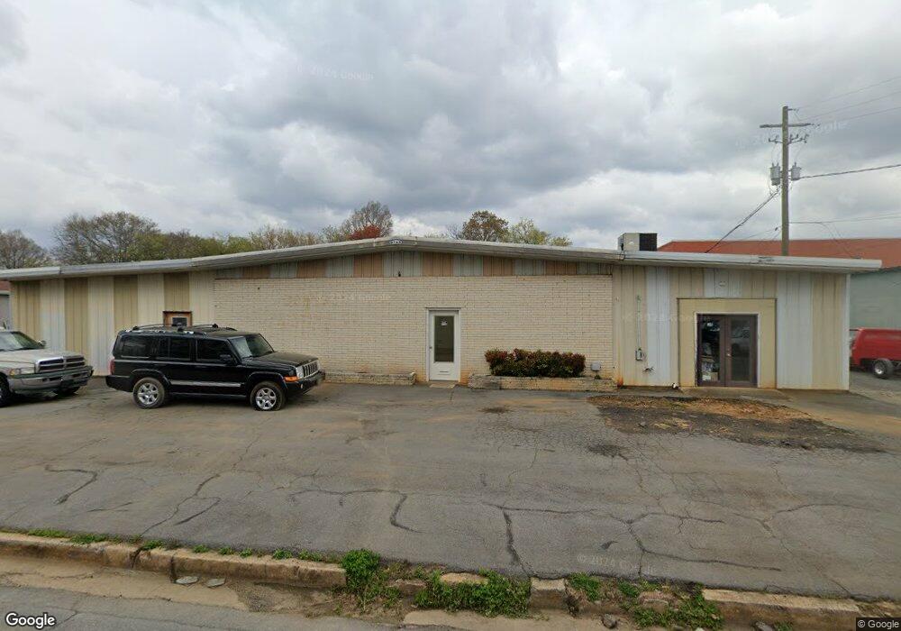 112 W Gibson St, Cedartown, GA 30125 - photo 1