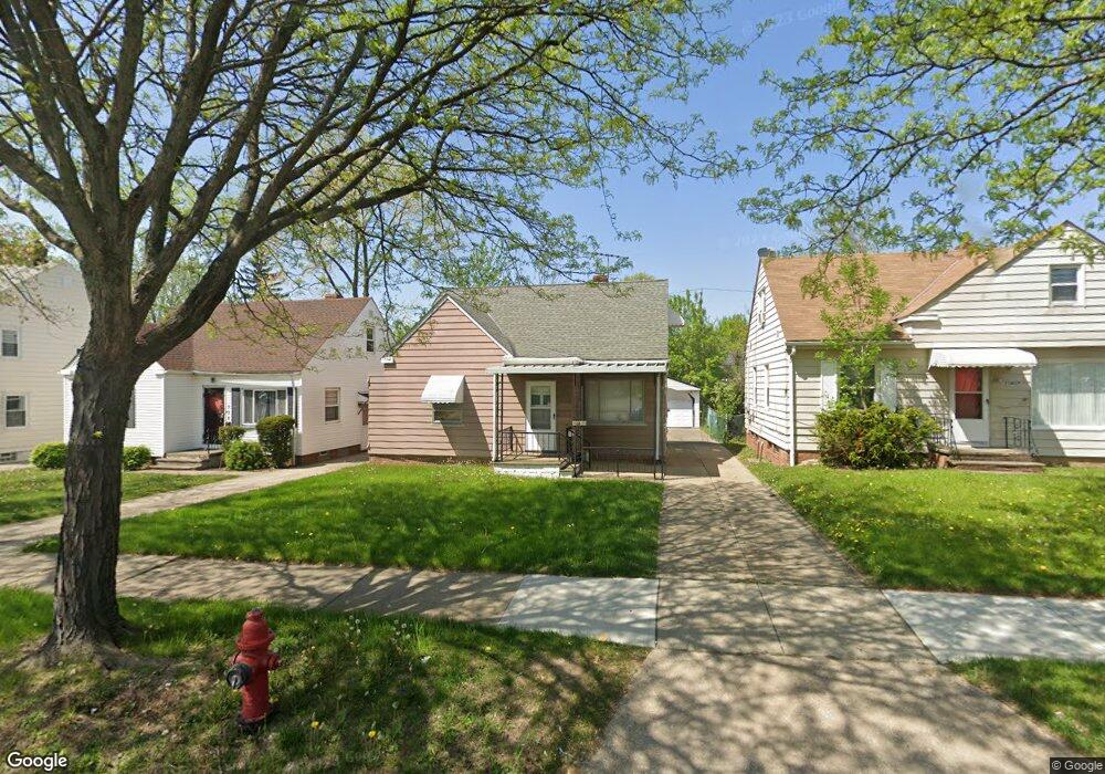 21403 Libby Rd, Maple Heights, OH 44137 - photo 1