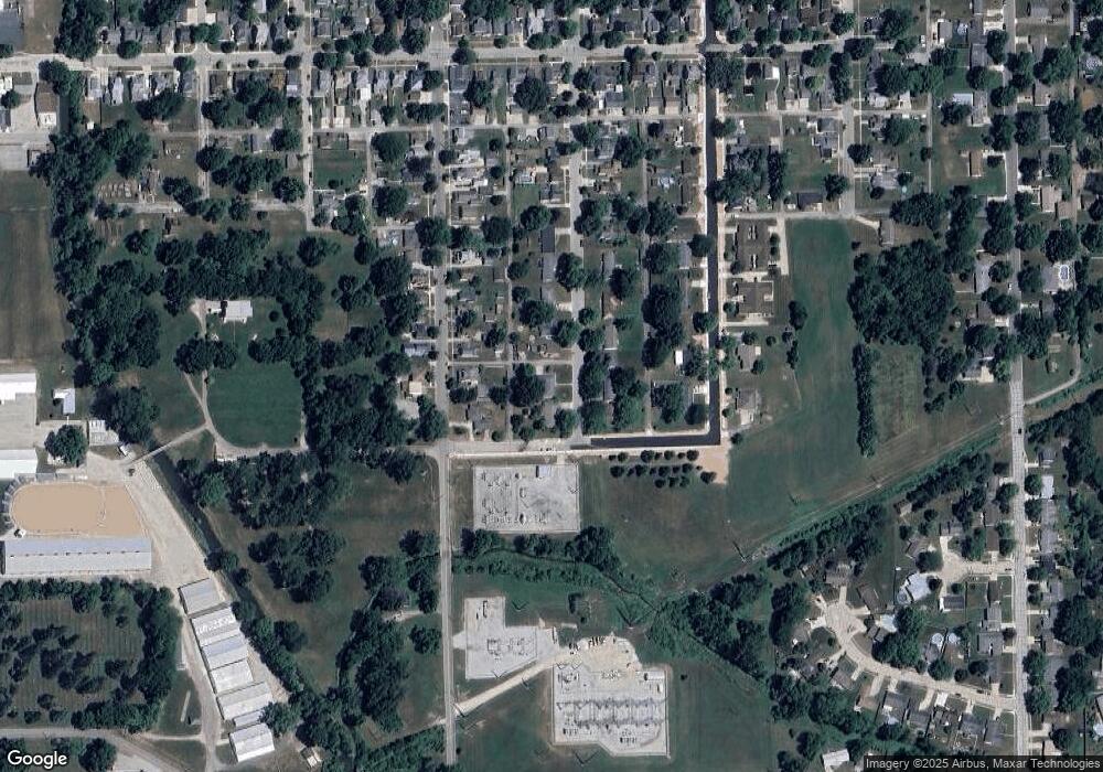 253 S Division St, Auburn, IN 46706 - photo 1