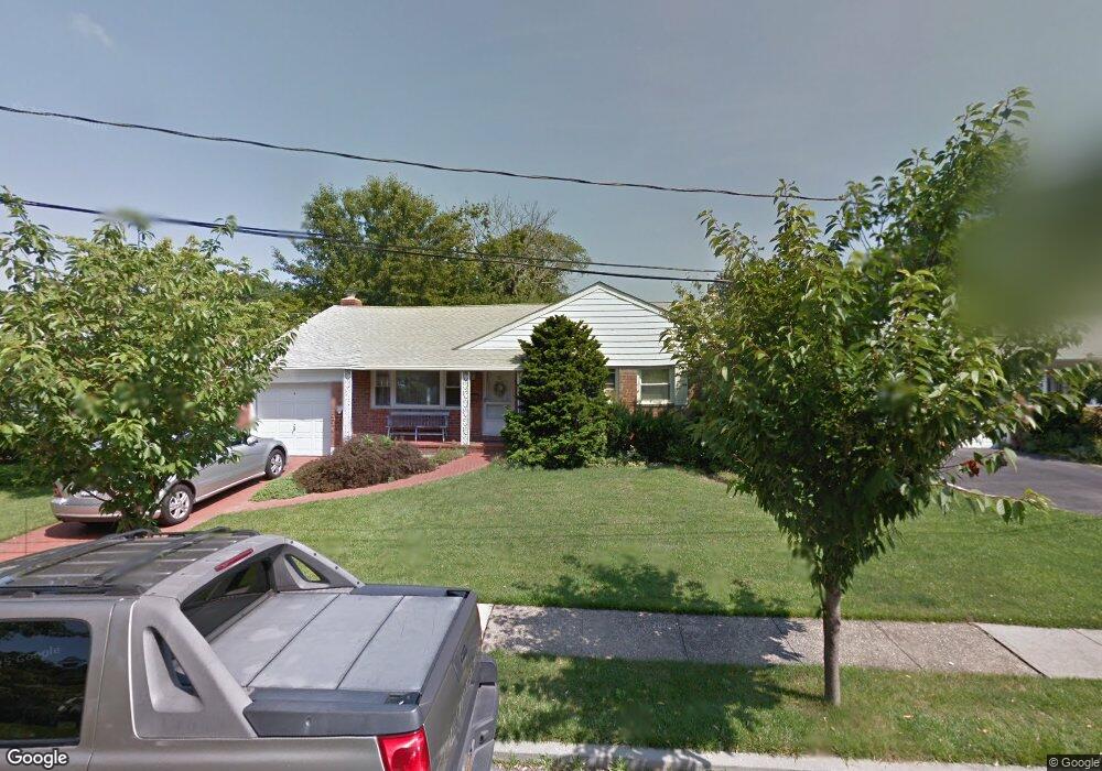 10 Harbor Ln, Glen Head, NY 11545 - photo 1