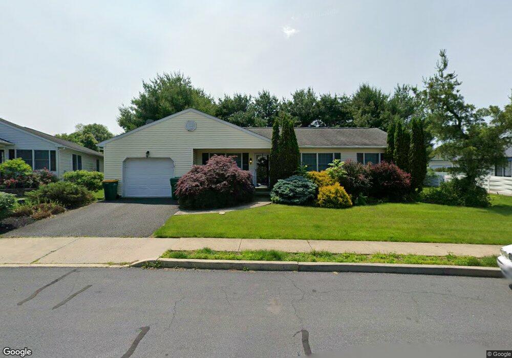 1081 Macoby Creek Way, Pennsburg, PA 18073 - photo 1