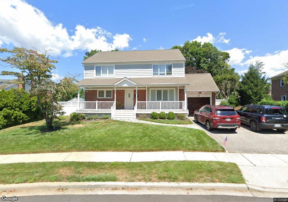 33 Sylvia Rd, Plainview, NY 11803 - photo 1