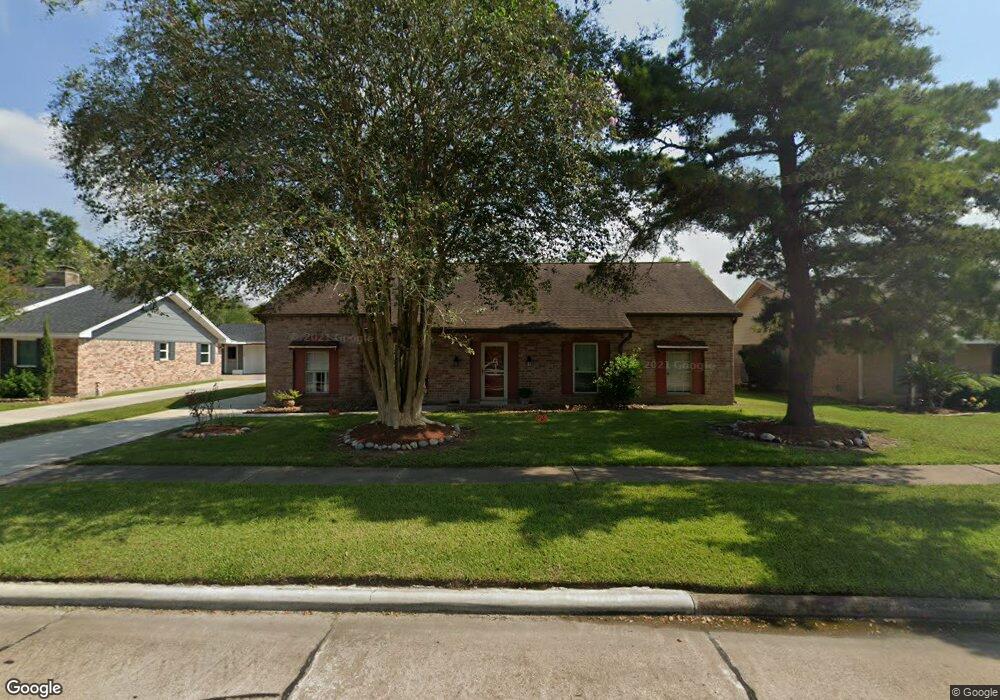 309 W Castle Harbour Dr, Friendswood, TX 77546 - photo 1