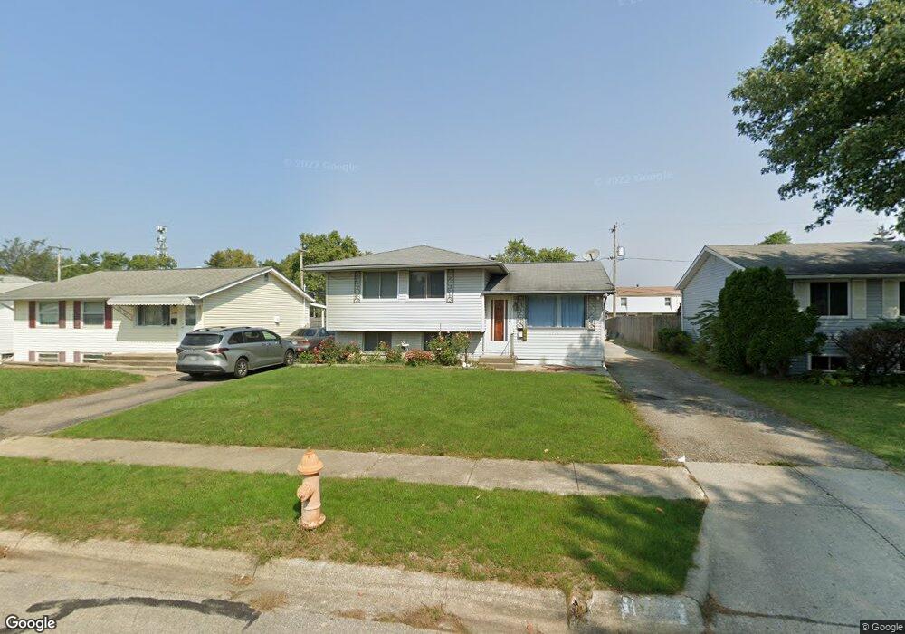 1714 Brookfield Square N, Columbus, OH 43229 - photo 1