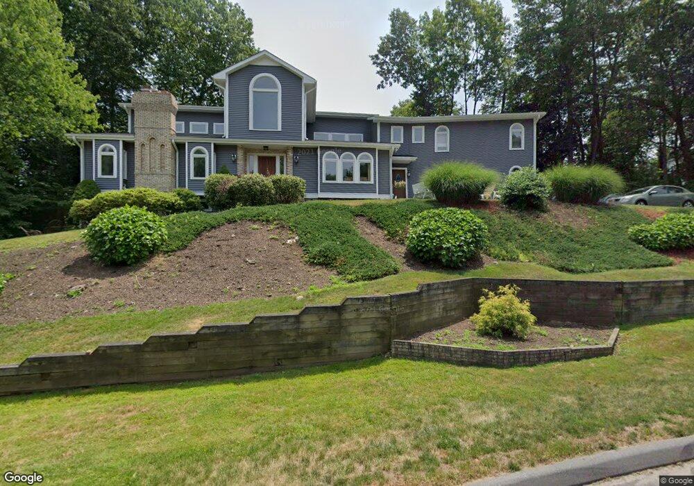 520 Tall Timbers Rd, Glastonbury, CT 06033 - photo 1