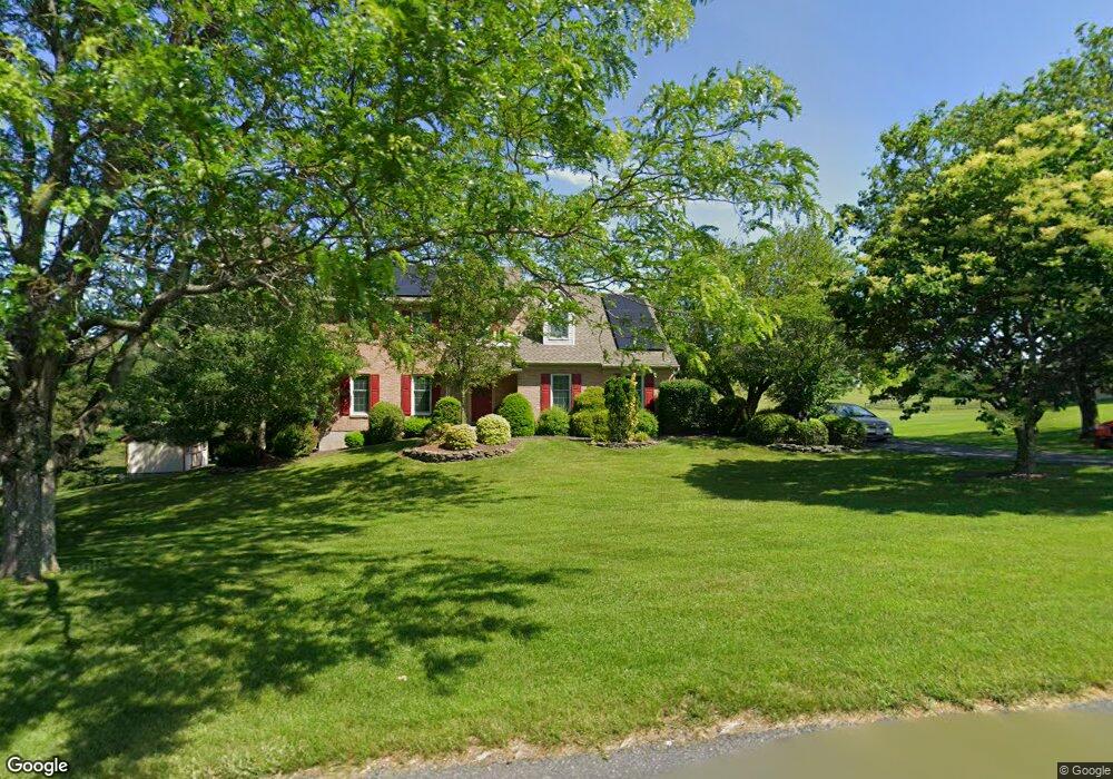 4661 Cortland Dr, Orefield, PA 18069 - photo 1