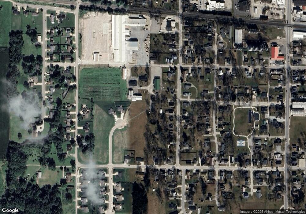 475 W Randolph St, Nappanee, IN 46550 - photo 1