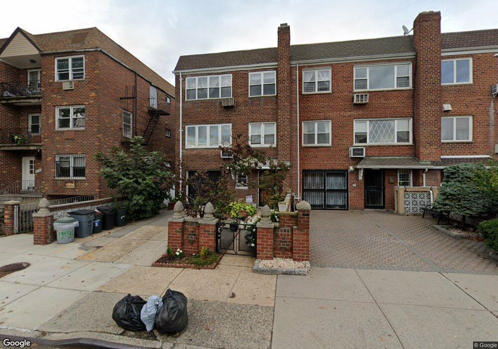 4327 Astoria Blvd unit 3, Astoria, NY 11105 - photo 1