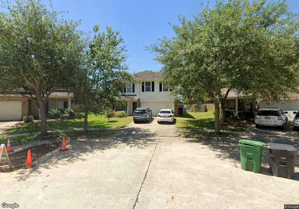 8802 Durham Manor Ln, Houston, TX 77075 - photo 1