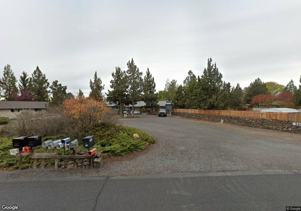 2604 SW Cascade Ave, Redmond, OR 97756 - photo 1